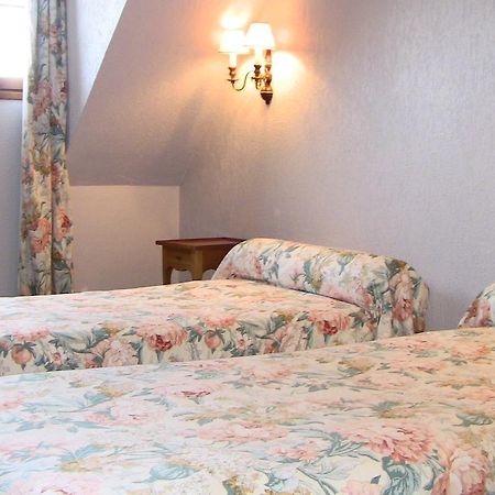 Logis Hotel Auberge Des Potiers Jouy-le-Potier Room photo